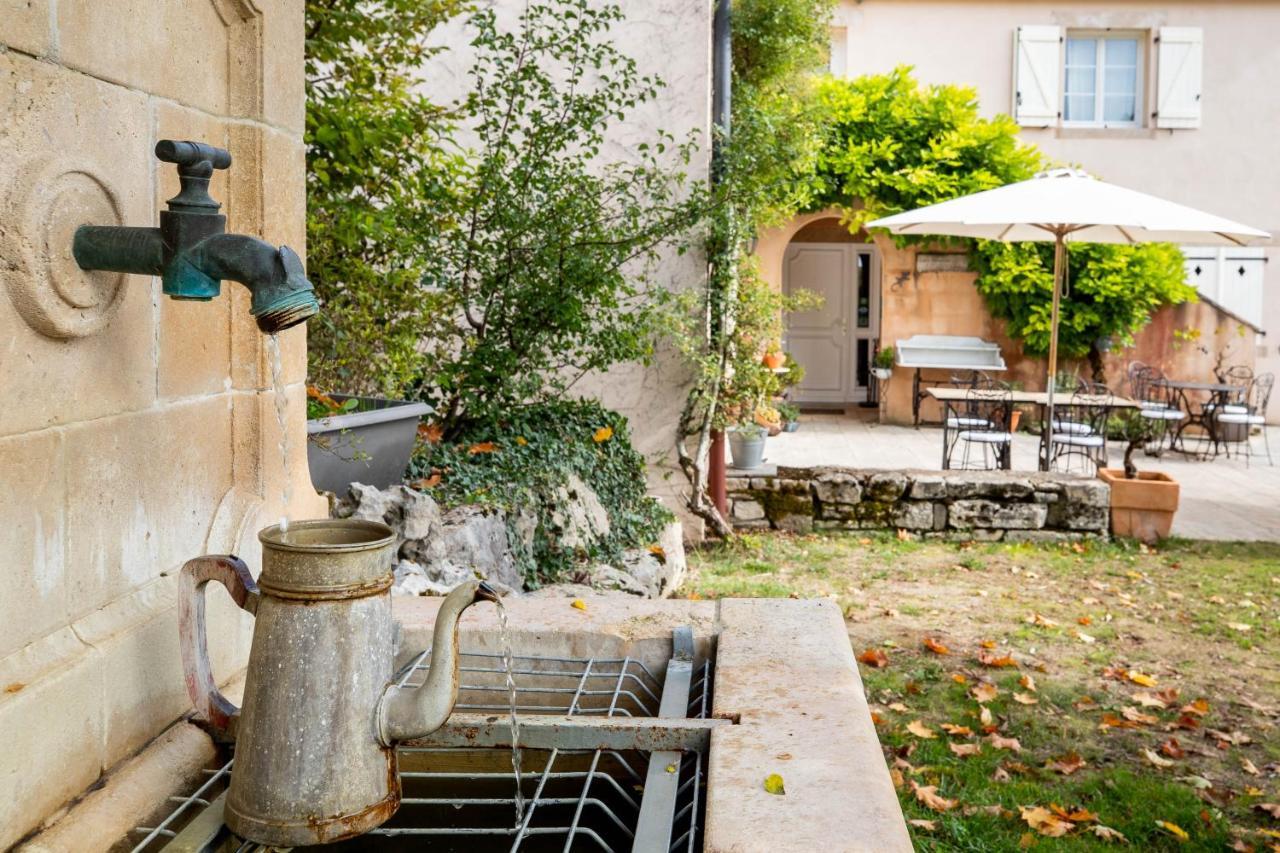 Domaine De La Combotte Bed & Breakfast Nantoux Exterior foto