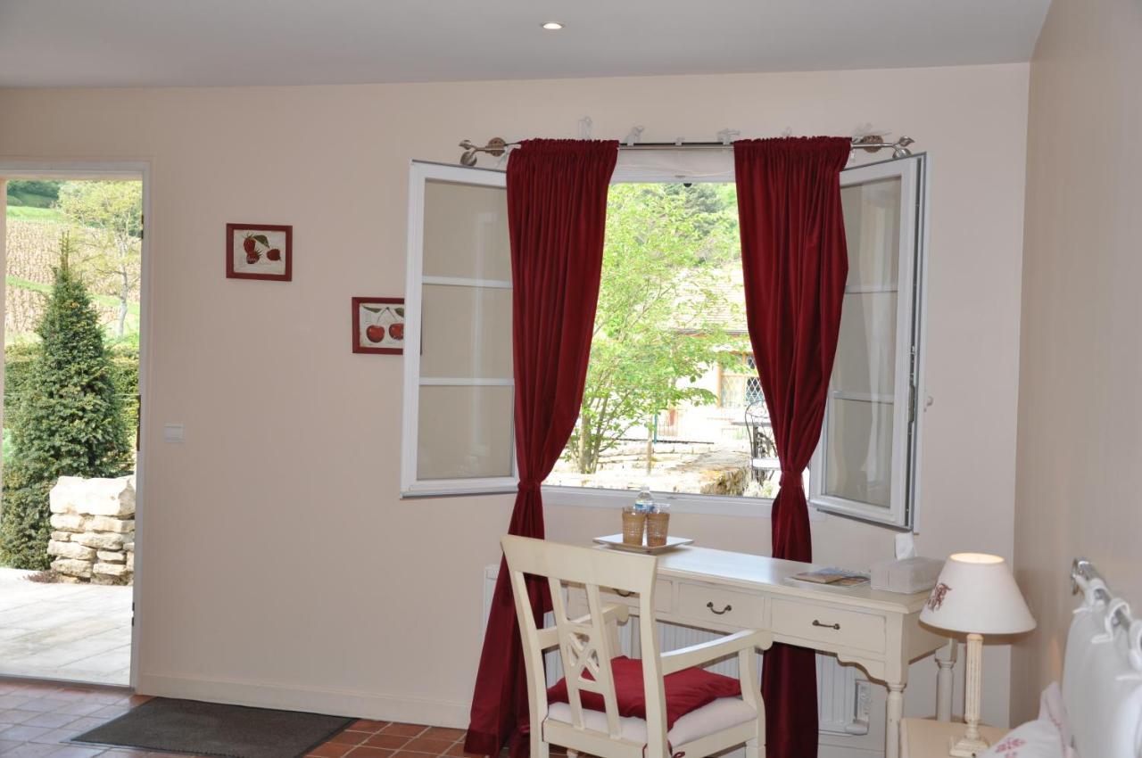 Domaine De La Combotte Bed & Breakfast Nantoux Exterior foto
